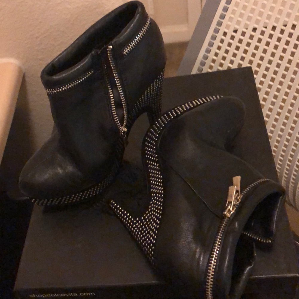 Ankle boots